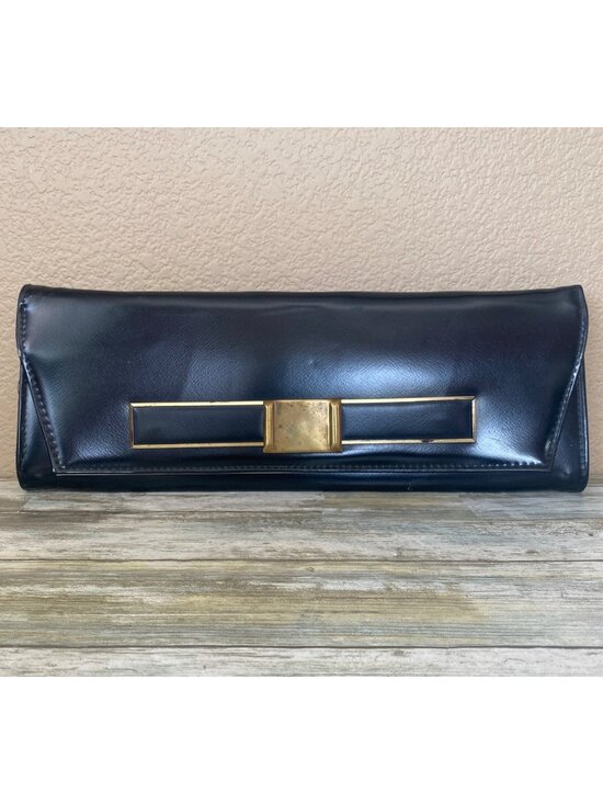 Aetna USA Handbags - Vintage MCM Aetna USA Black Patent Envelope Clutch Purse Royaltone Lined 15"